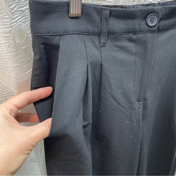 Elegant Black Women's Trousers - Picture 4 of 11